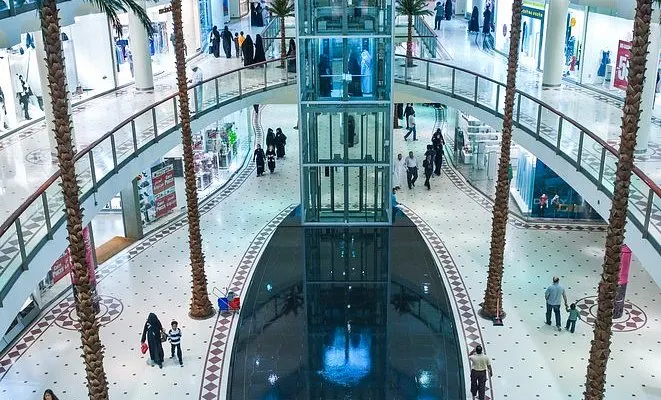 مركز الفيصلية الرياض | أول ناطحة سحاب ووجهة فاخرة في السعودية — photo 2