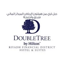 شعار فندق وأجنحة دبل تري باي هيلتون الرياض مركز الملك عبدالله المالي، من علامة هيلتون التجارية