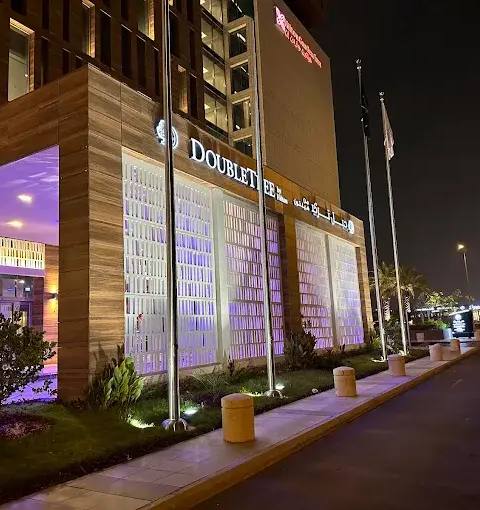 DoubleTree by Hilton Riyadh Financial Center — photo 12